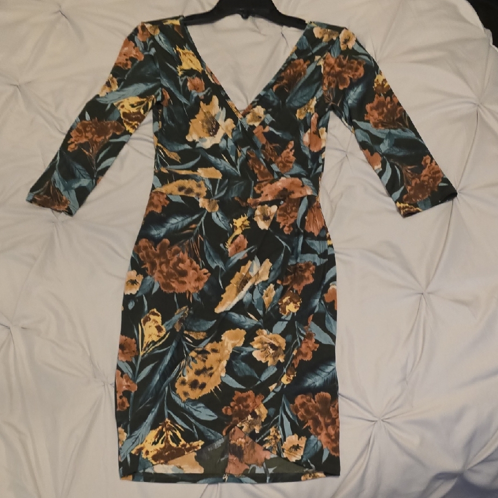 Orange and Green V-Neck Bodycon Dress 3/4 Sleeve